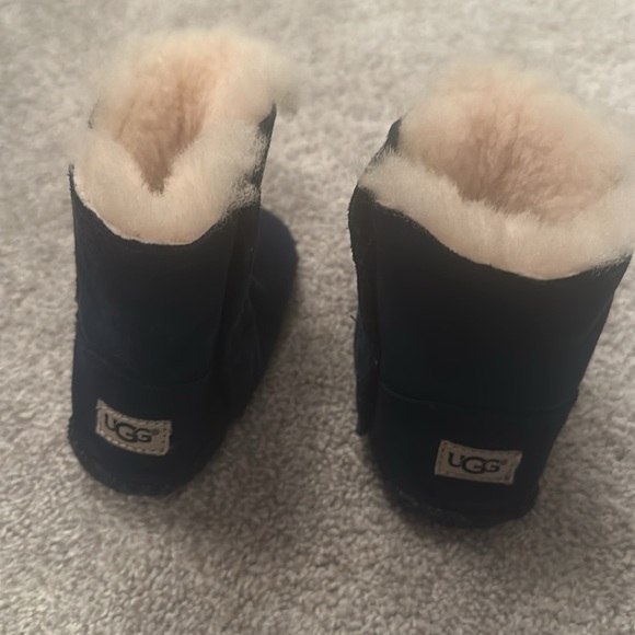 Baby uggs - Picture 2 of 5